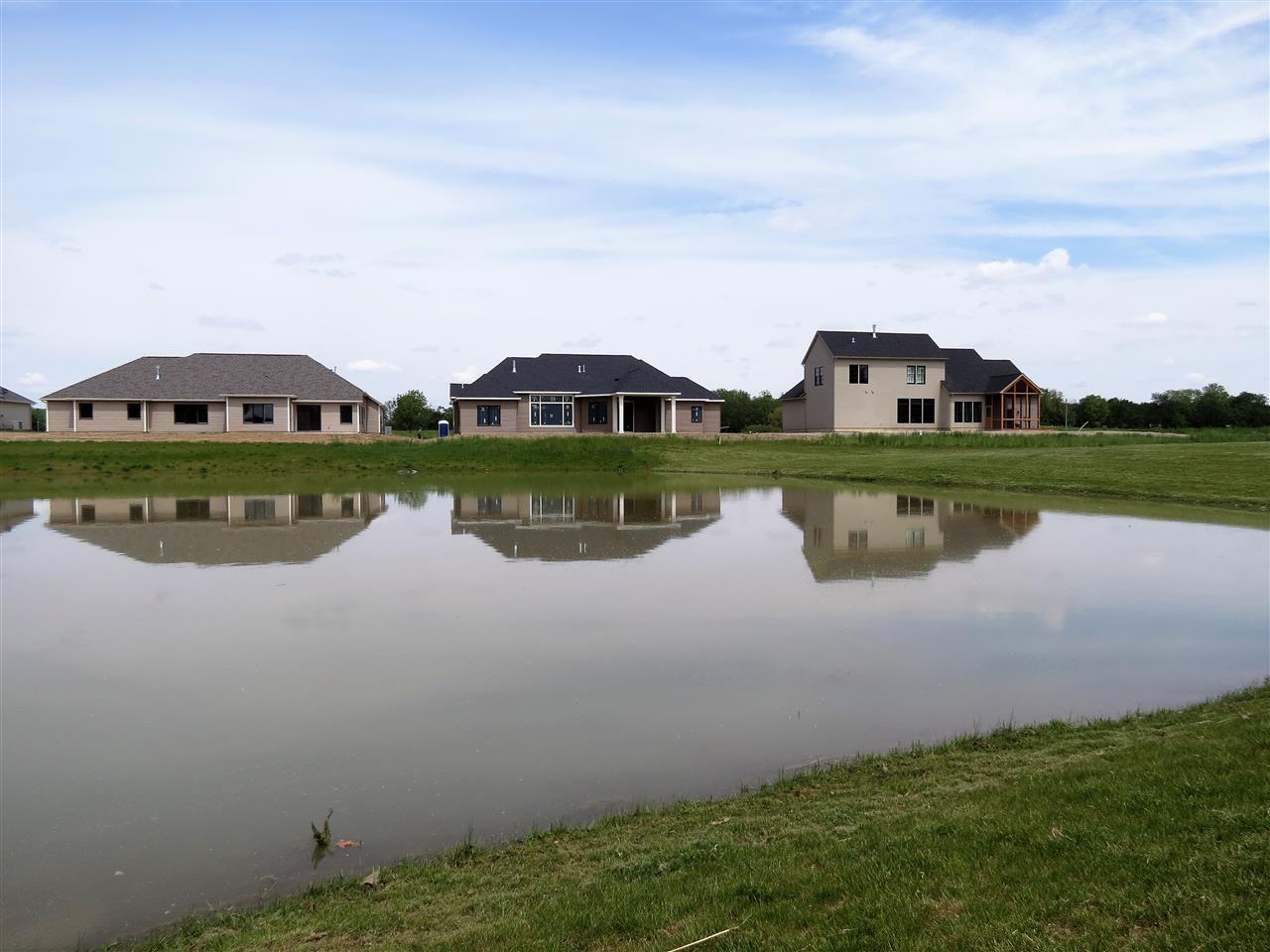 2008 Fairway Dr, Auburn, IN 46706