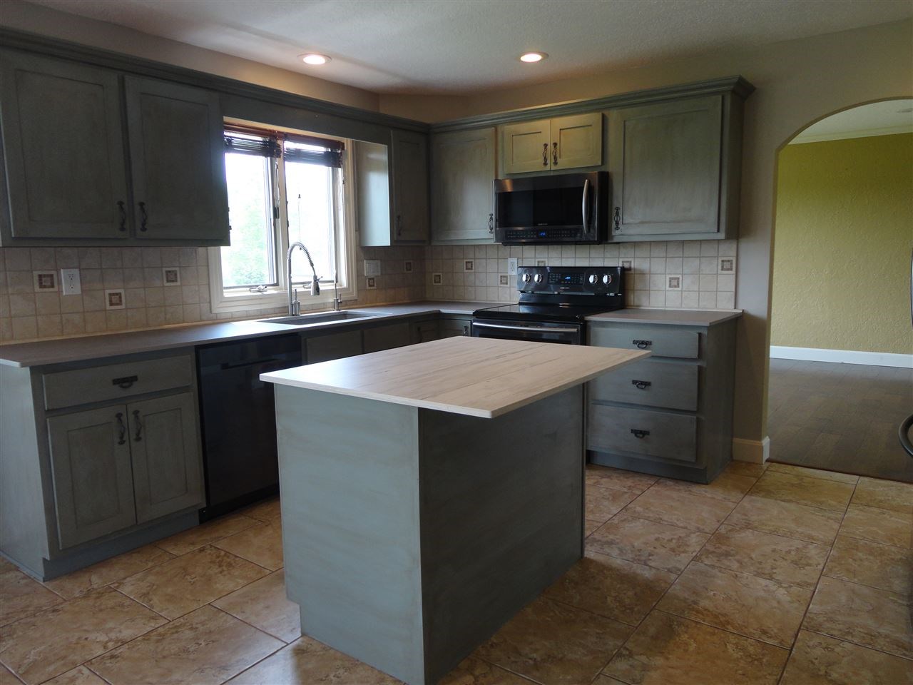 5365 County Road 31, Auburn, IN 46706