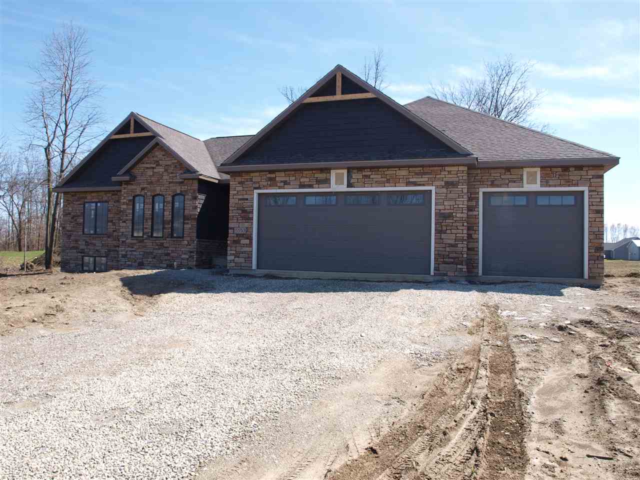 5550 NE Deer Hollow Road, Auburn, IN 46706