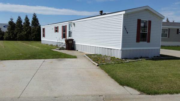 West Edge Mobile Home Park 1519 Bryan Ave.Auburn, IN 46706