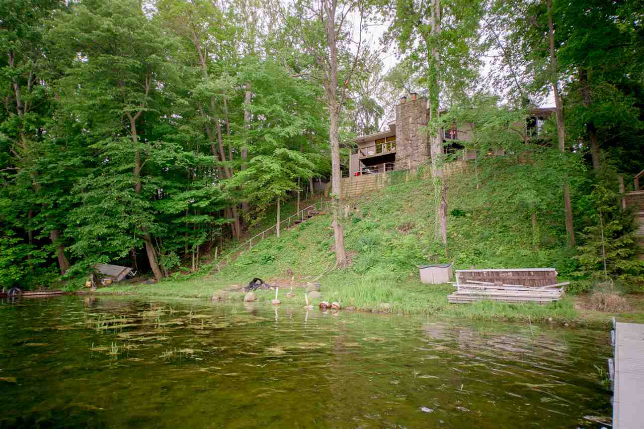 2275 E Crampton Rd, Columbia City, IN 46725