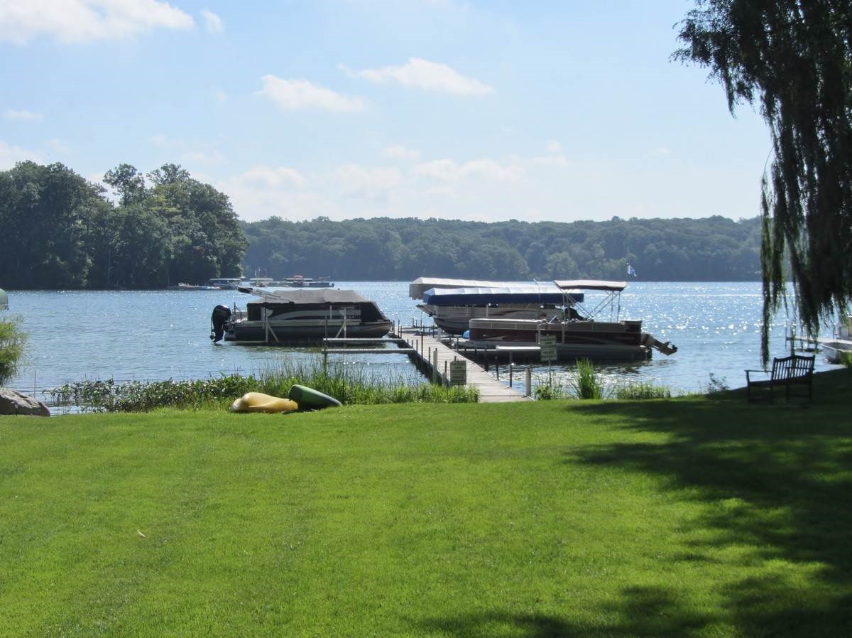 215 Lane 560 Lake James, Fremont, IN 46737