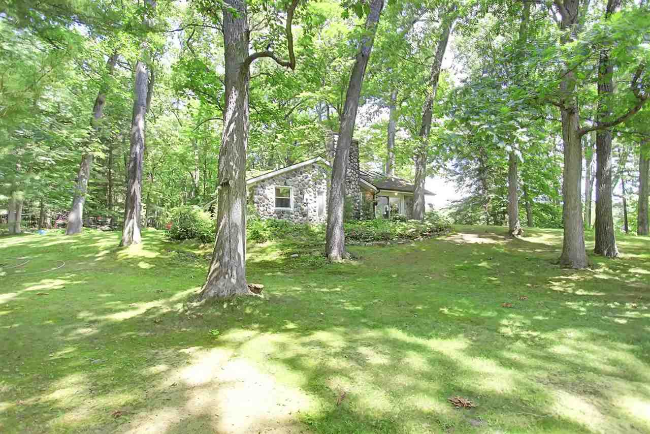 511 E Clear Lake Drive, Fremont, IN 46737