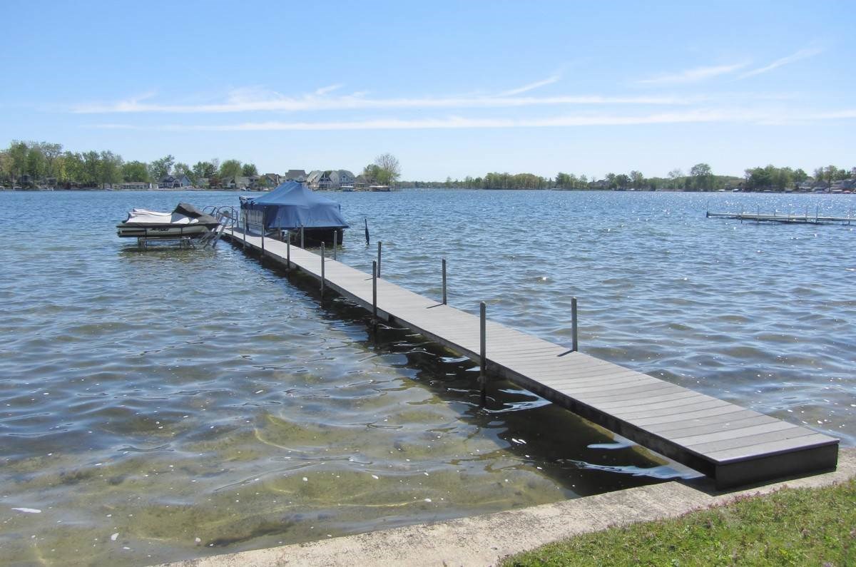 118Clear Lake Cove, Fremont, IN 46737