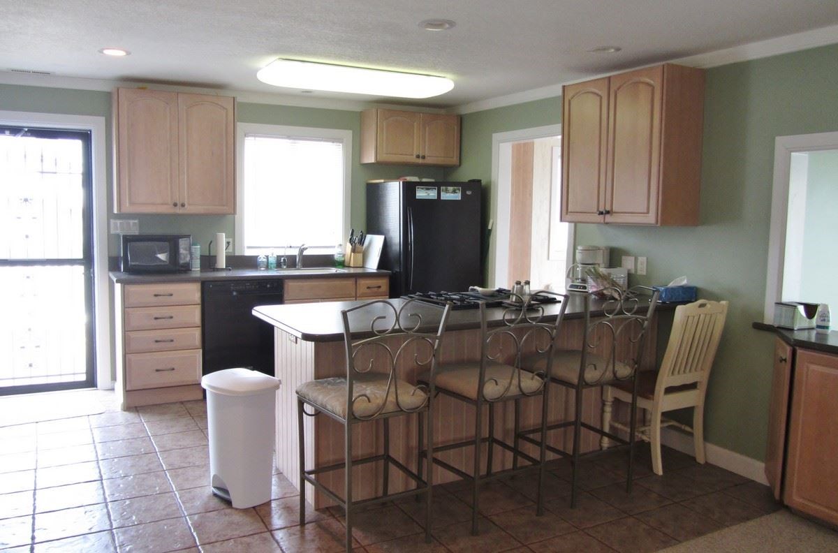118Clear Lake Cove, Fremont, IN 46737