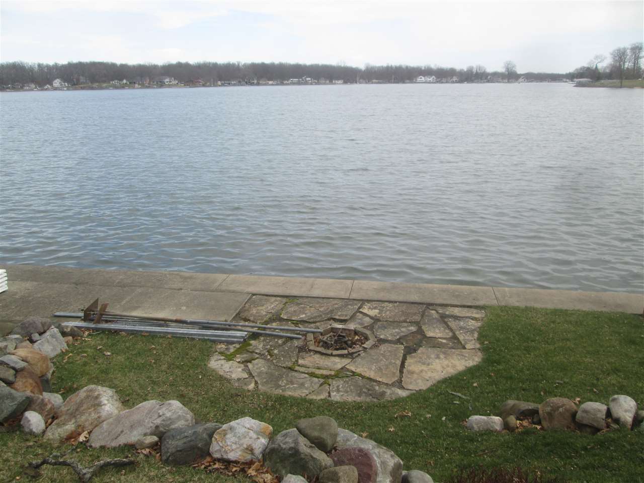 660 LN 221B Hamilton Lk, Hamilton, IN 46742