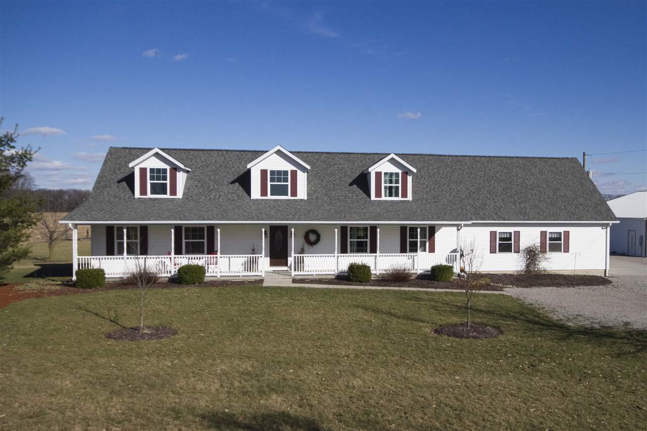 16109 Houk Rd, Hoagland, IN 46745