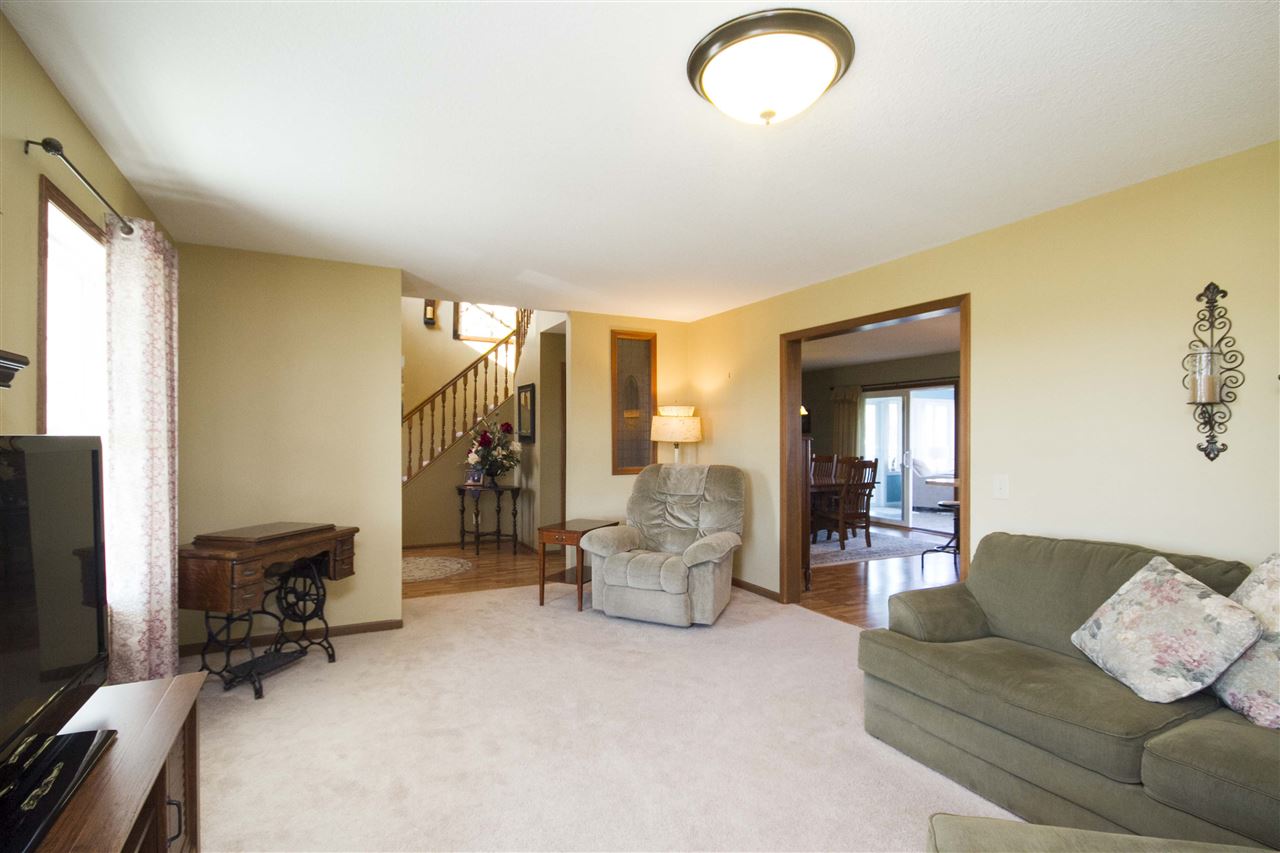 16109 Houk Rd, Hoagland, IN 46745