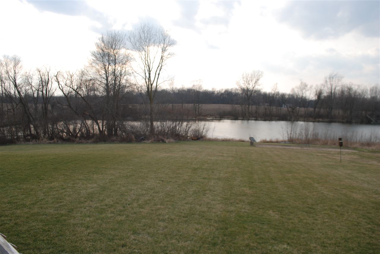 2472 W Waymire Rd, Angola, IN 46779