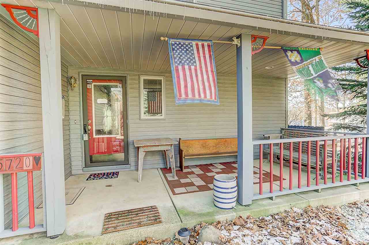 5720 S 980 E, Wolcottville, IN 46795