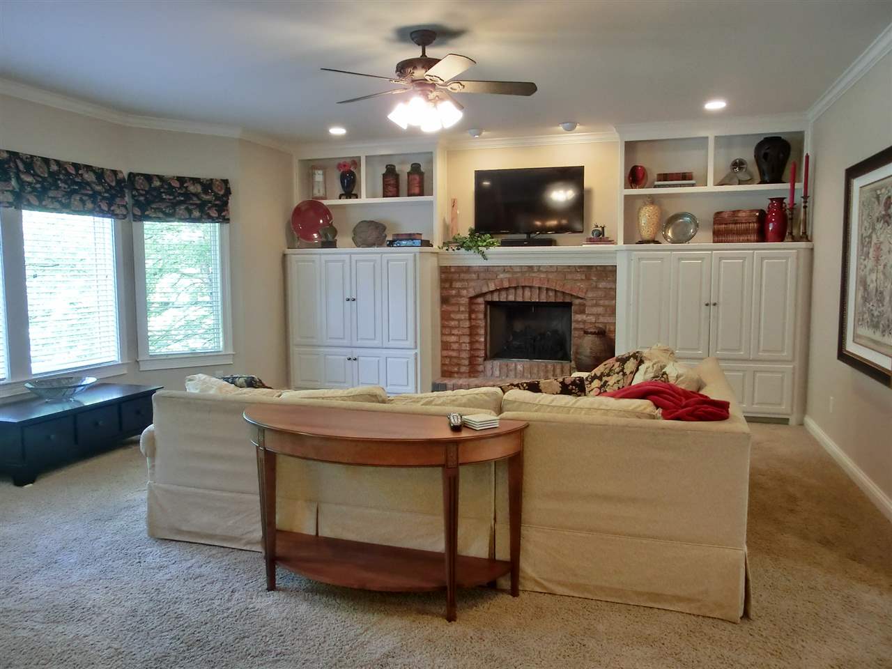 1838 Heather Ct, Fort Wayne, IN 46804