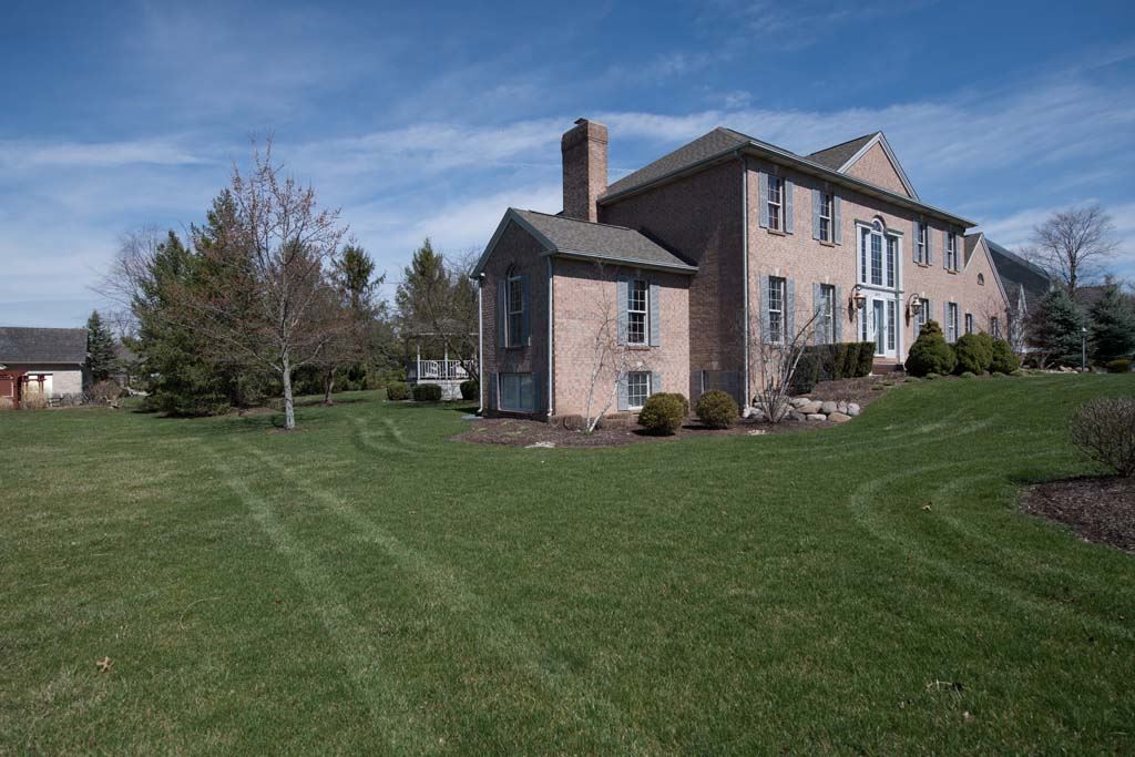 2418 Sycamore Hills, Fort Wayne, IN 46814