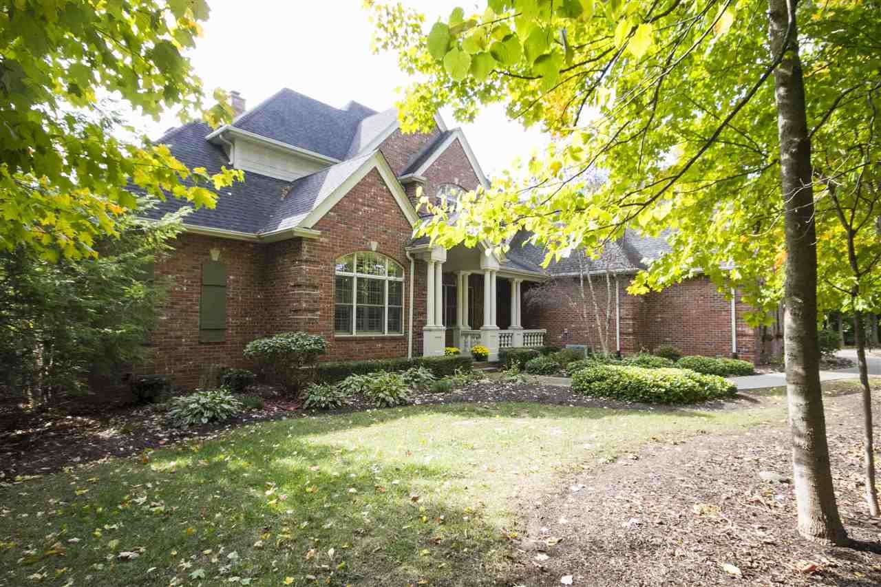 1909Braemar Dr, Fort Wayne, IN 46814