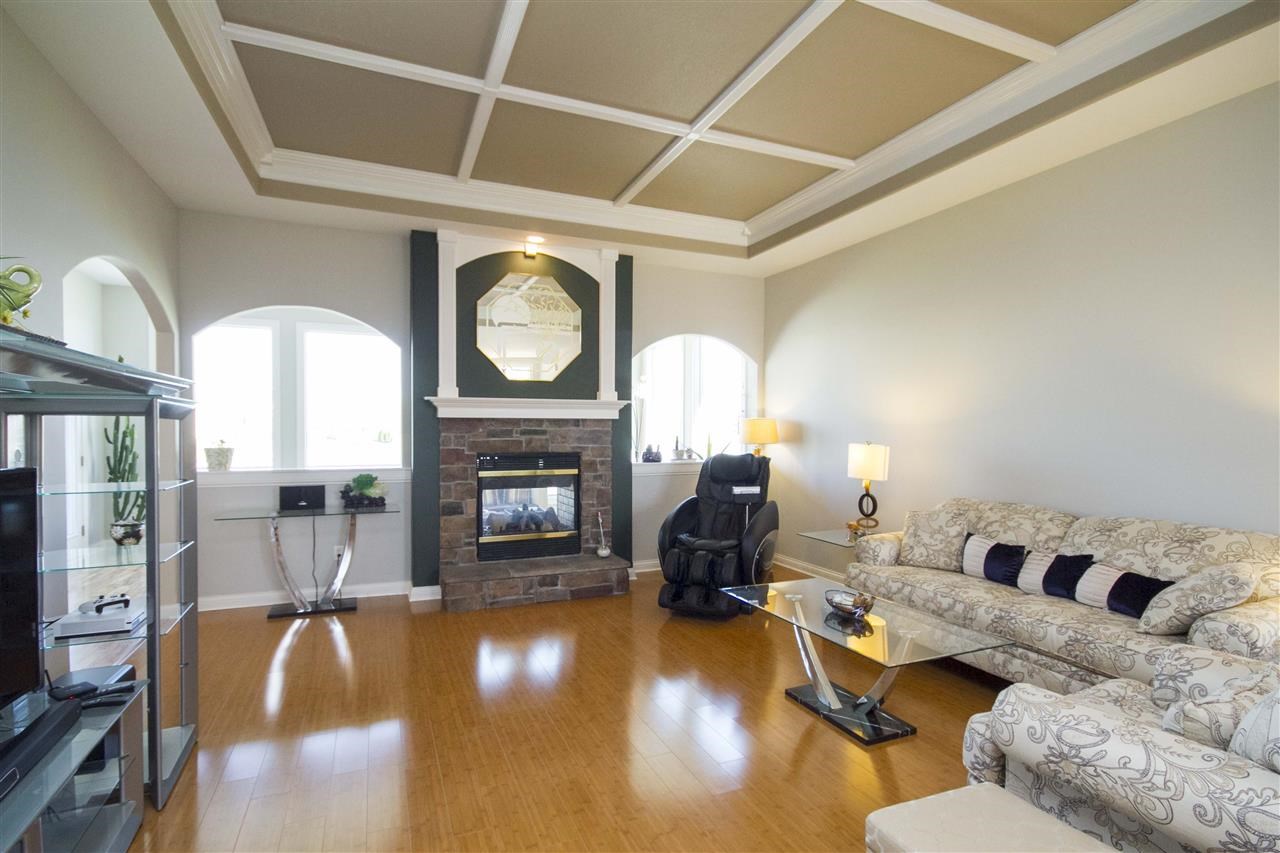 13914 SANDSTONE Drive, Fort Wayne, IN 46814