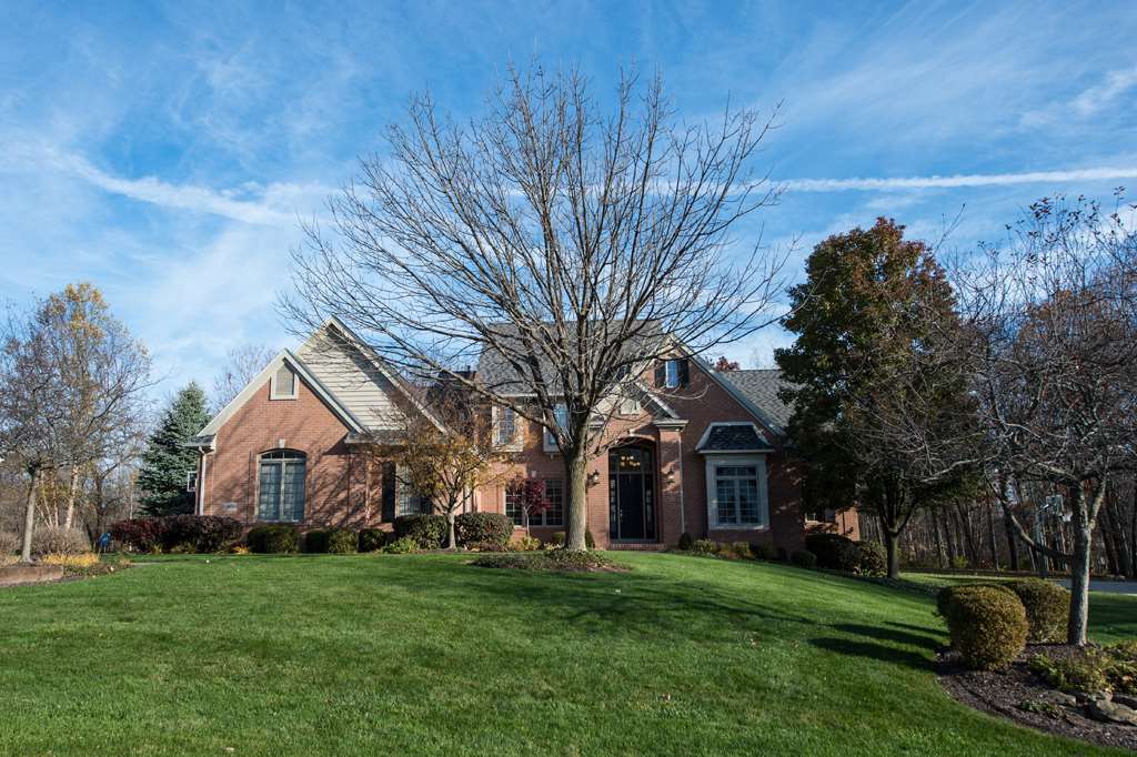 11434 Bittersweet Creek Run, Fort Wayne, IN 46814