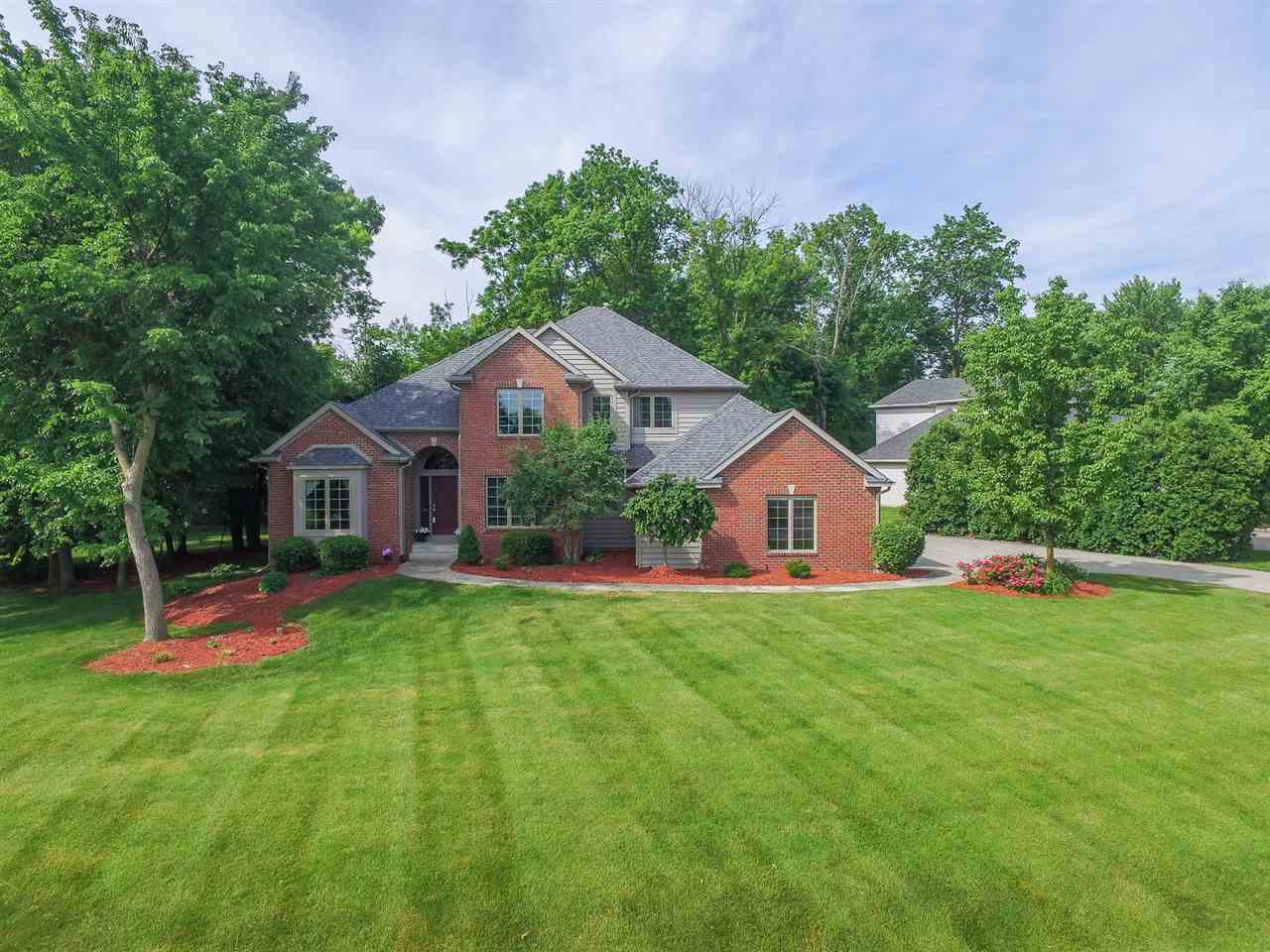 12020 Woodbourne Ct, Fort Wayne, IN 46845