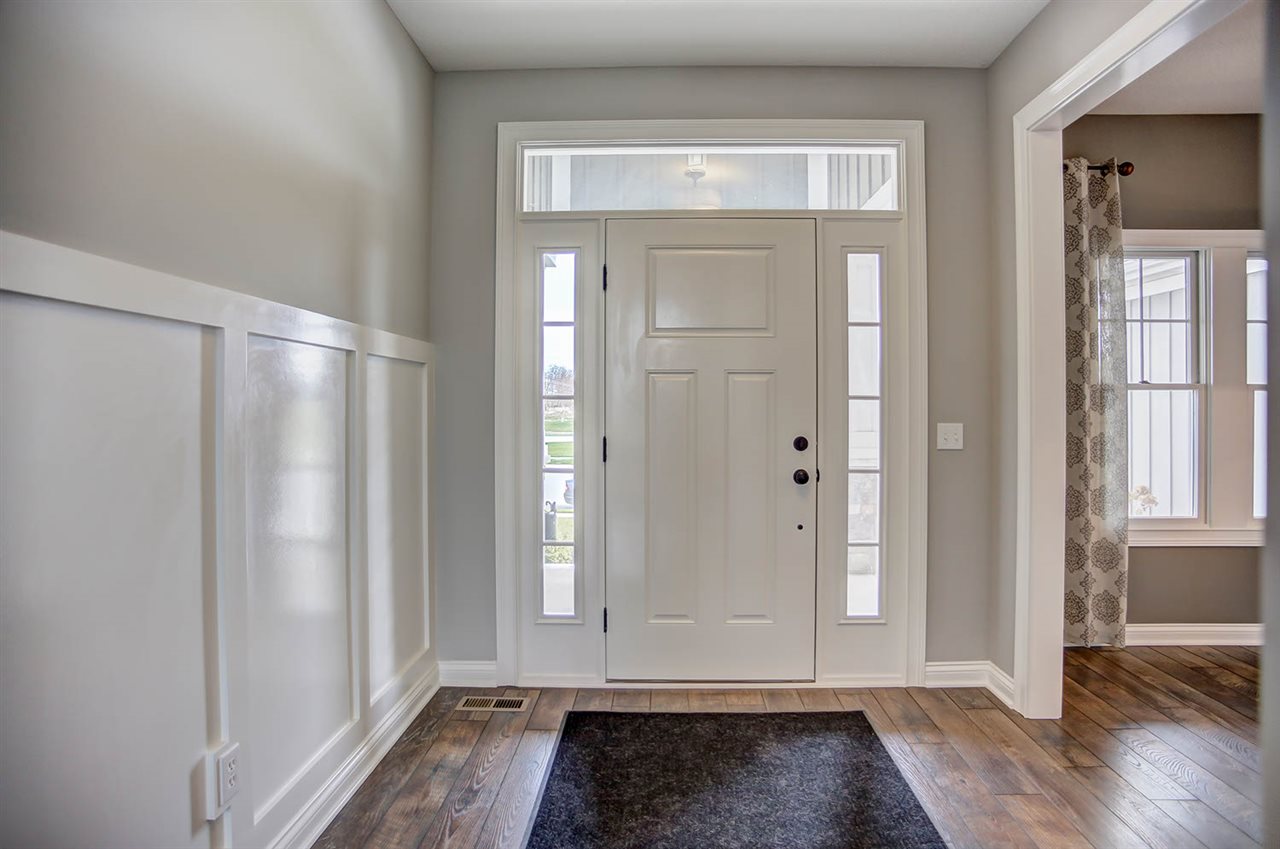 15213 Whisper Rock Boulevard, Fort Wayne, IN 46845