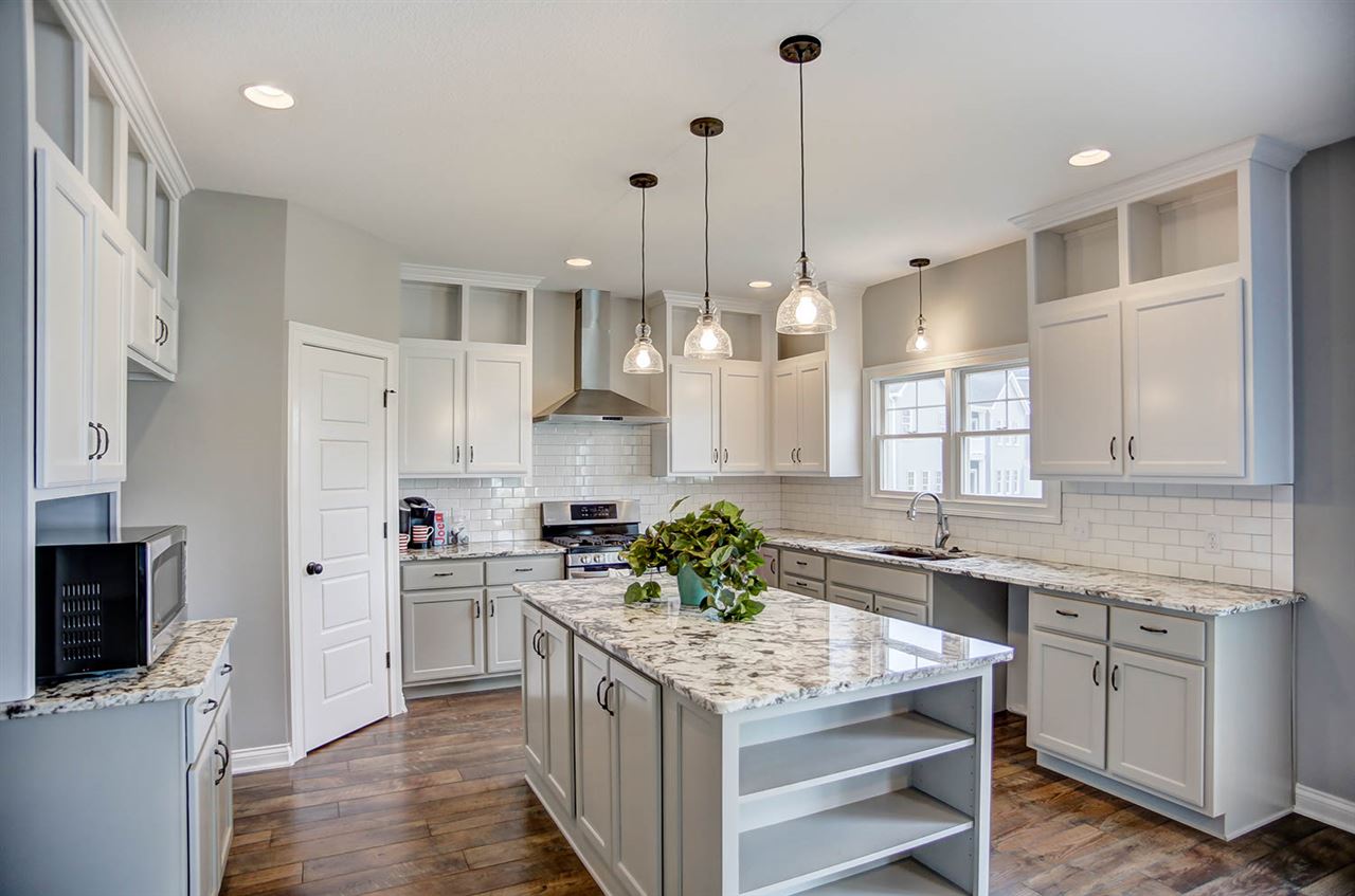 15213 Whisper Rock Boulevard, Fort Wayne, IN 46845