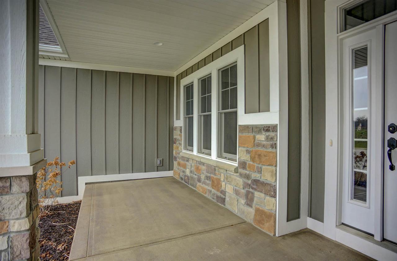 15213 Whisper Rock Boulevard, Fort Wayne, IN 46845