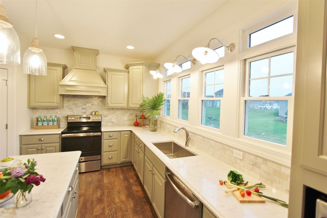391 Hush Rock Court, Fort Wayne, IN 46845
