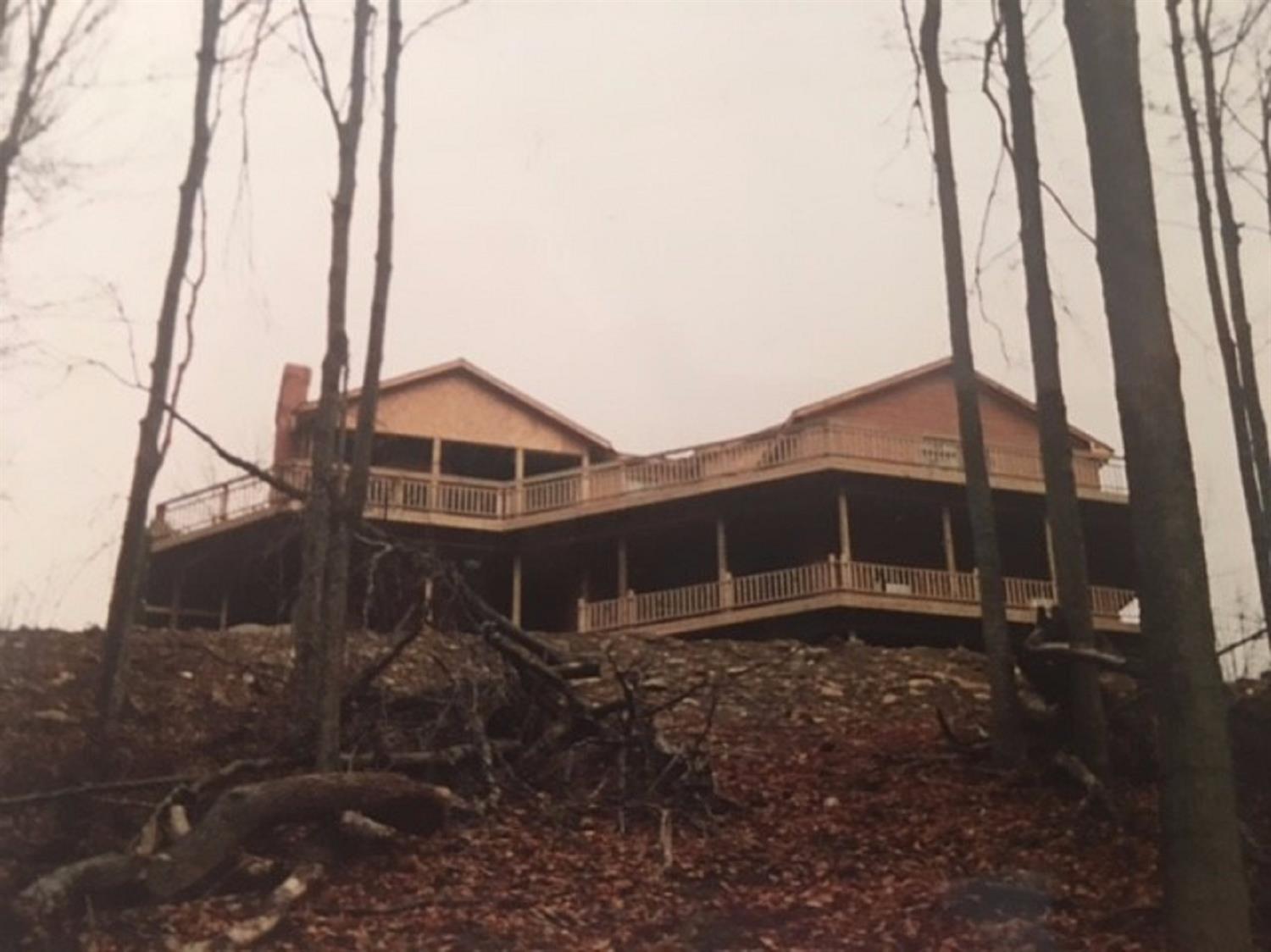 10216 Heritage Lane, Dillsboro, IN 47018