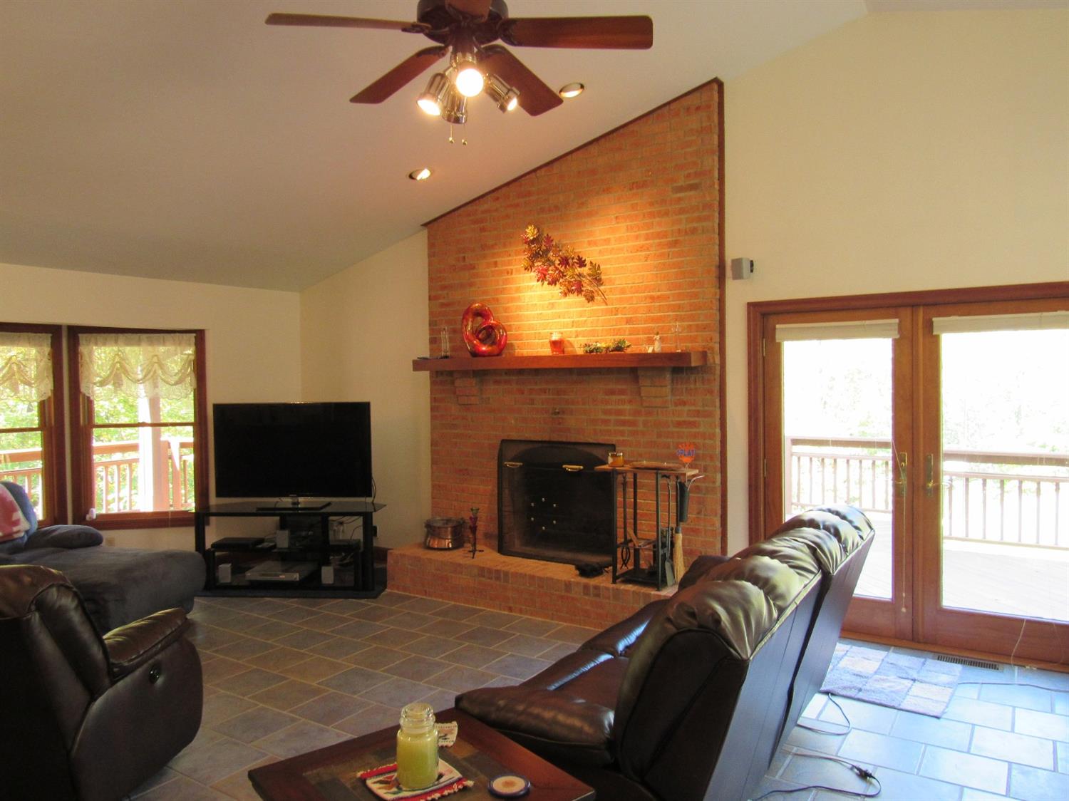 10216 Heritage Lane, Dillsboro, IN 47018