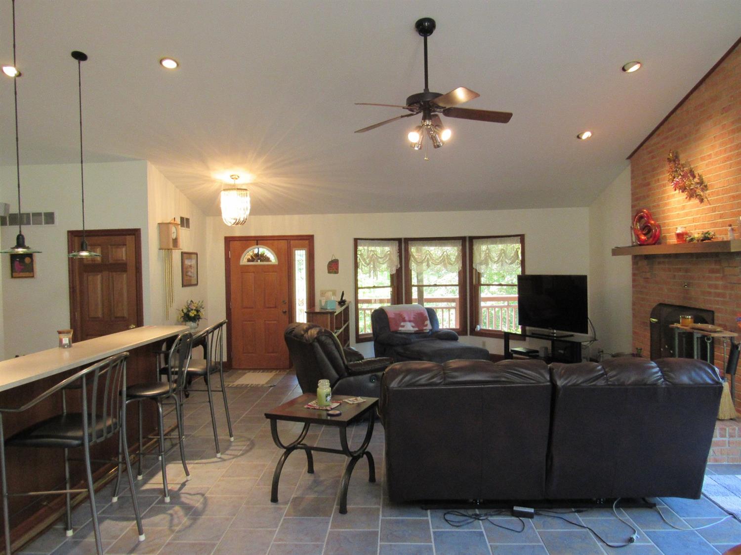 10216 Heritage Lane, Dillsboro, IN 47018