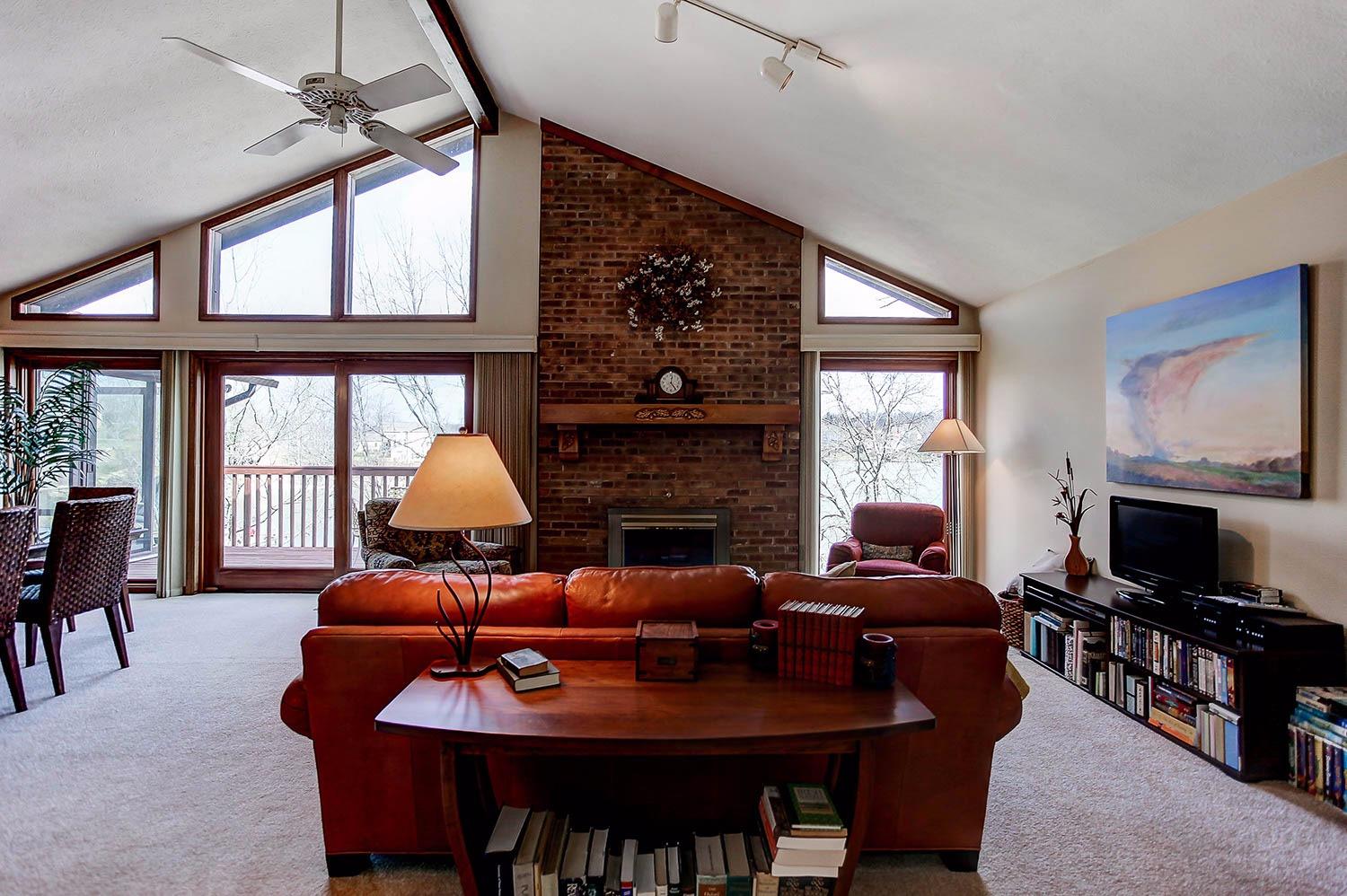 19447 Newcom Knoll, Lawrenceburg, IN 47025