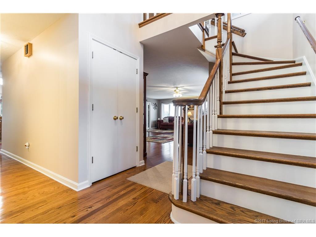 9275 SE Posey Dr, Elizabeth, IN 47117