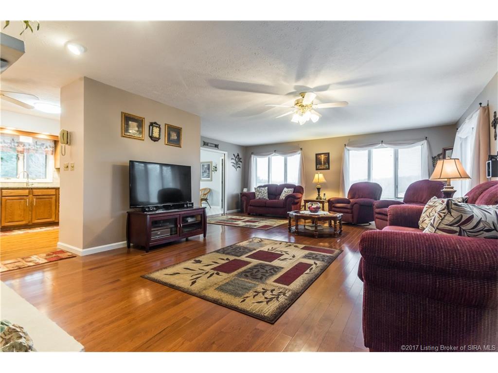 9275 SE Posey Dr, Elizabeth, IN 47117