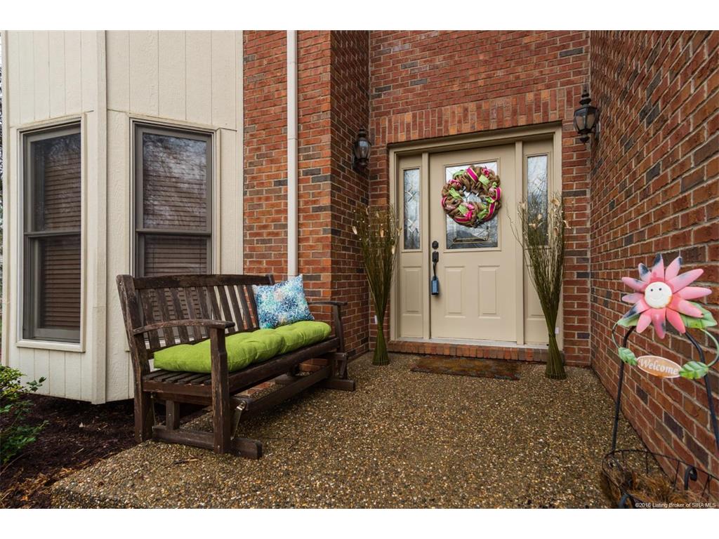 4111 Doe Ridge Dr, Floyds Knobs, IN 47119