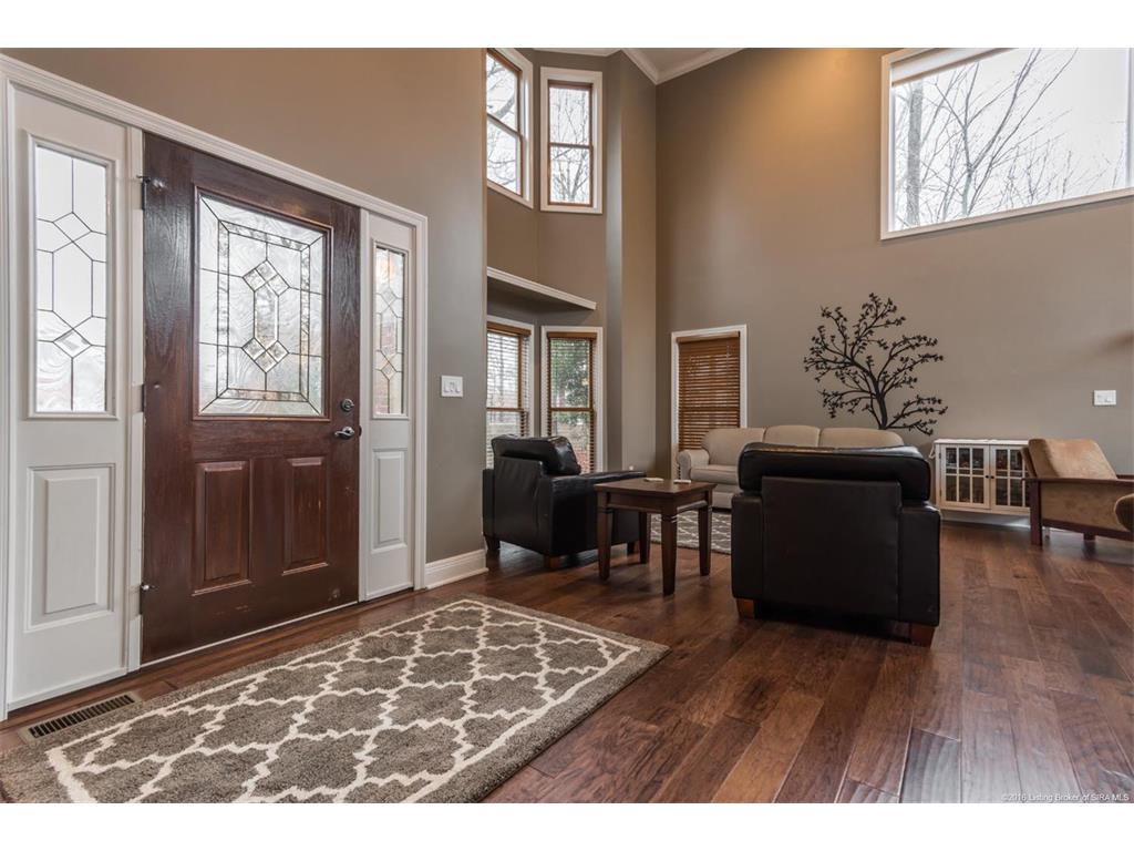 4111 Doe Ridge Dr, Floyds Knobs, IN 47119