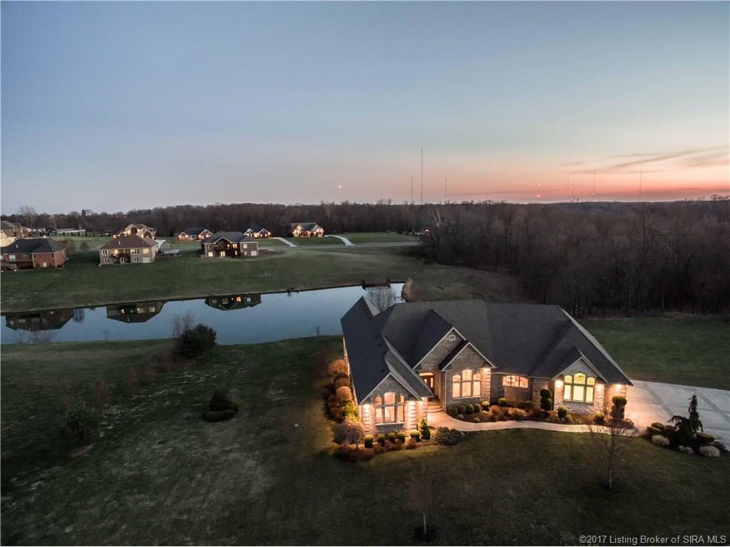 993 N Baumann Dr, Floyds Knobs, IN 47119