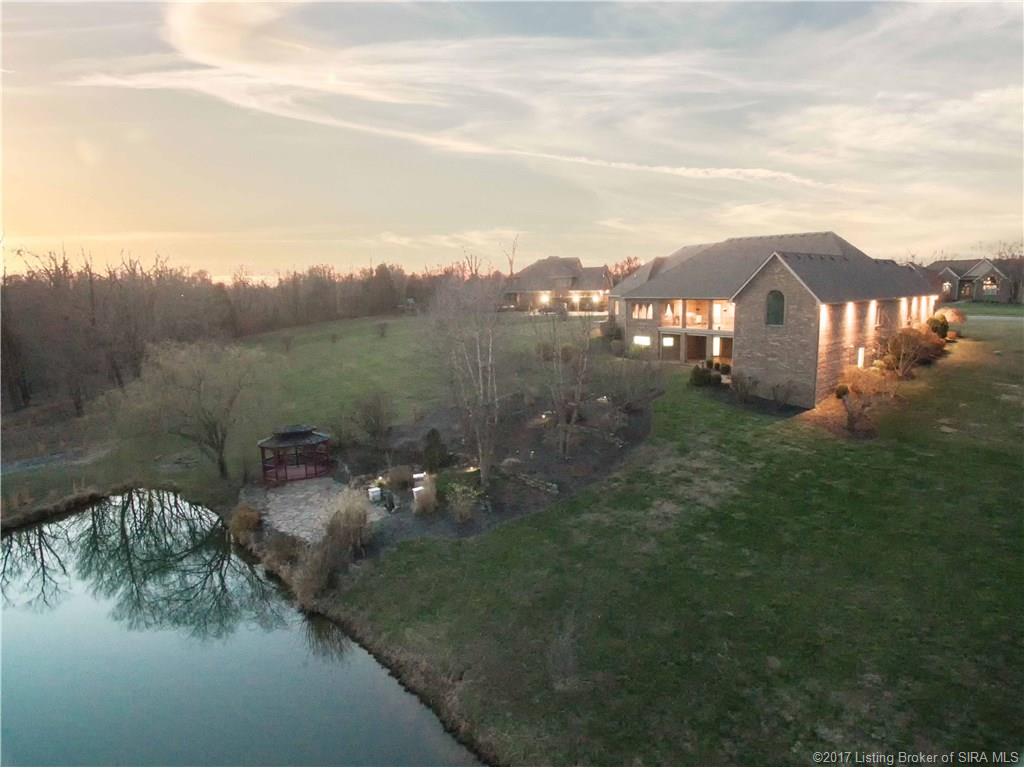 993 N Baumann Dr, Floyds Knobs, IN 47119