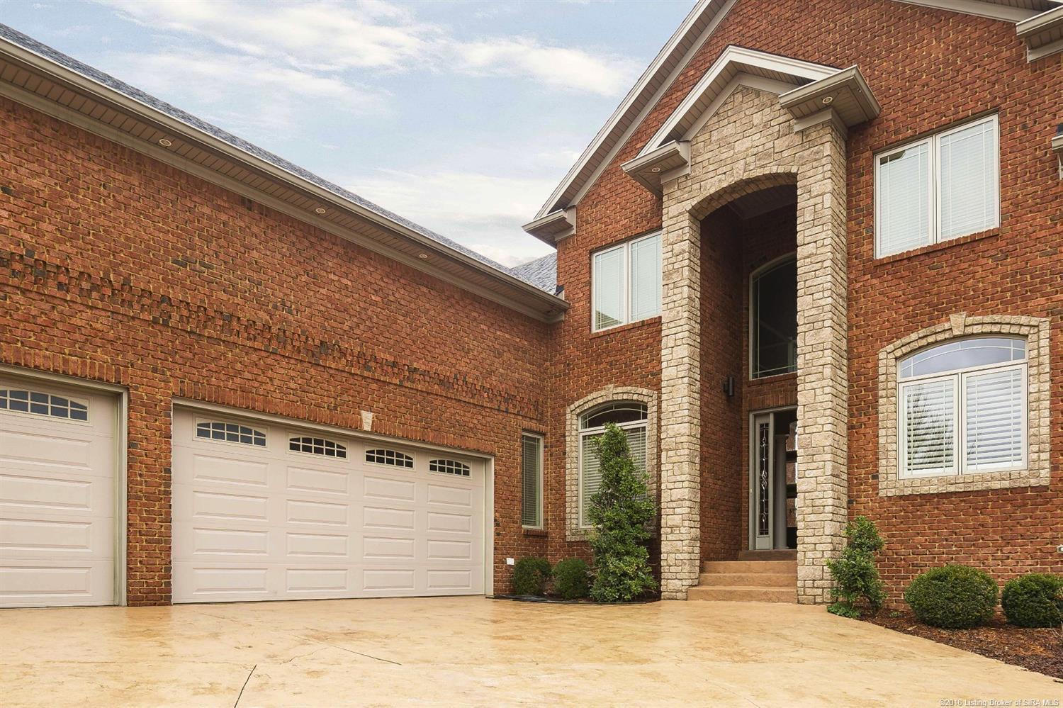 2000 Vincennes Place, Floyds Knobs, IN 47119