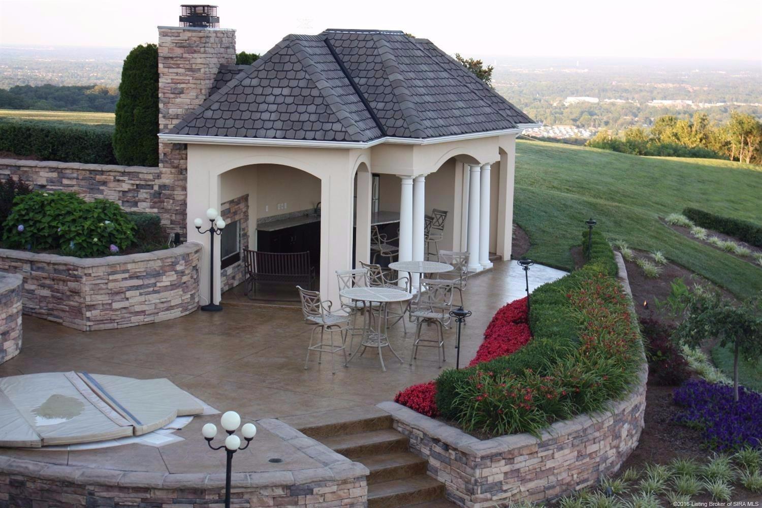 1919 Plum Hill Way, Floyds Knobs, IN 47119