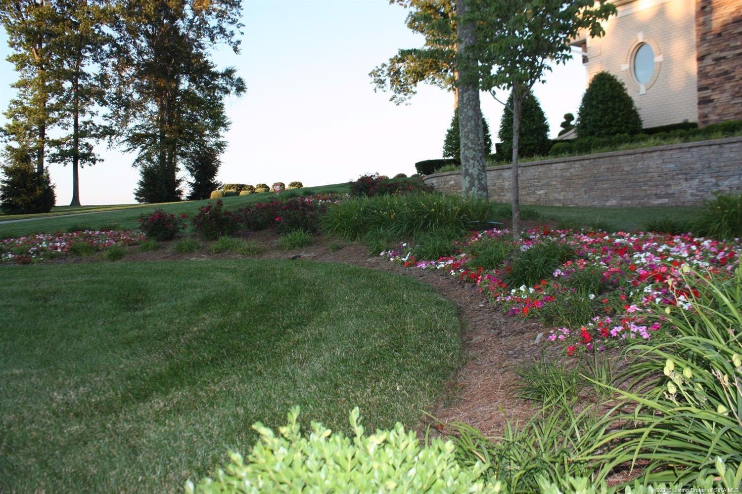 1919 Plum Hill Way, Floyds Knobs, IN 47119