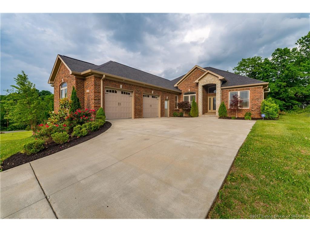 2005 Vincennes Place, Floyds Knobs, IN 47119