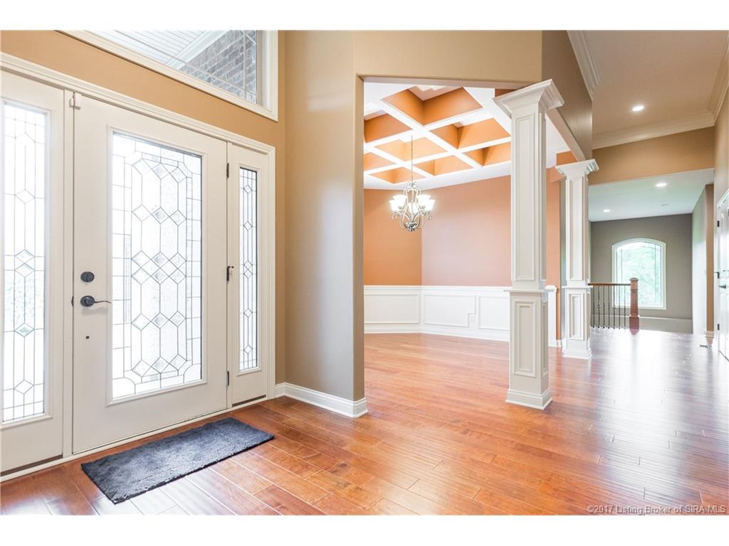 2005 Vincennes Place, Floyds Knobs, IN 47119