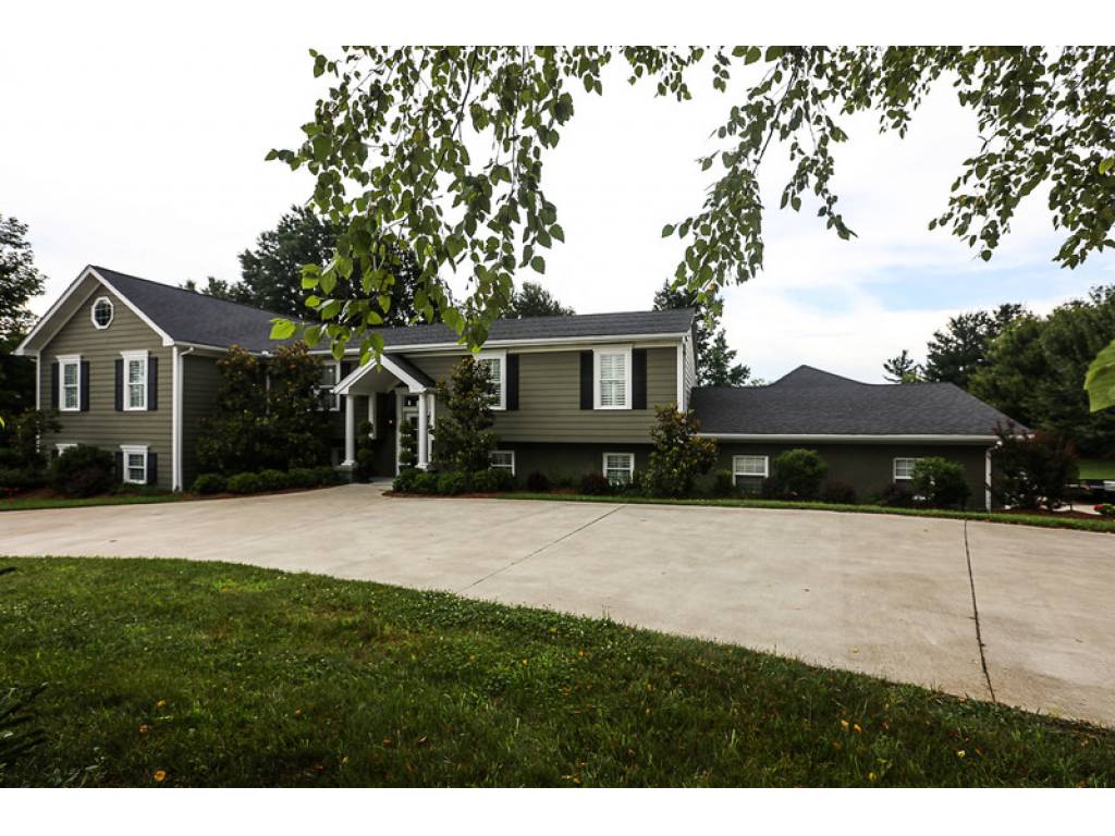 3586 Alonzo Smith Rd, Georgetown, IN 47122