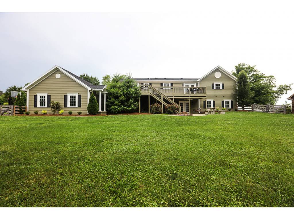3586 Alonzo Smith Rd, Georgetown, IN 47122