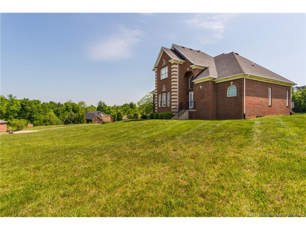 6200 Cherry Grove, Georgetown, IN 47122