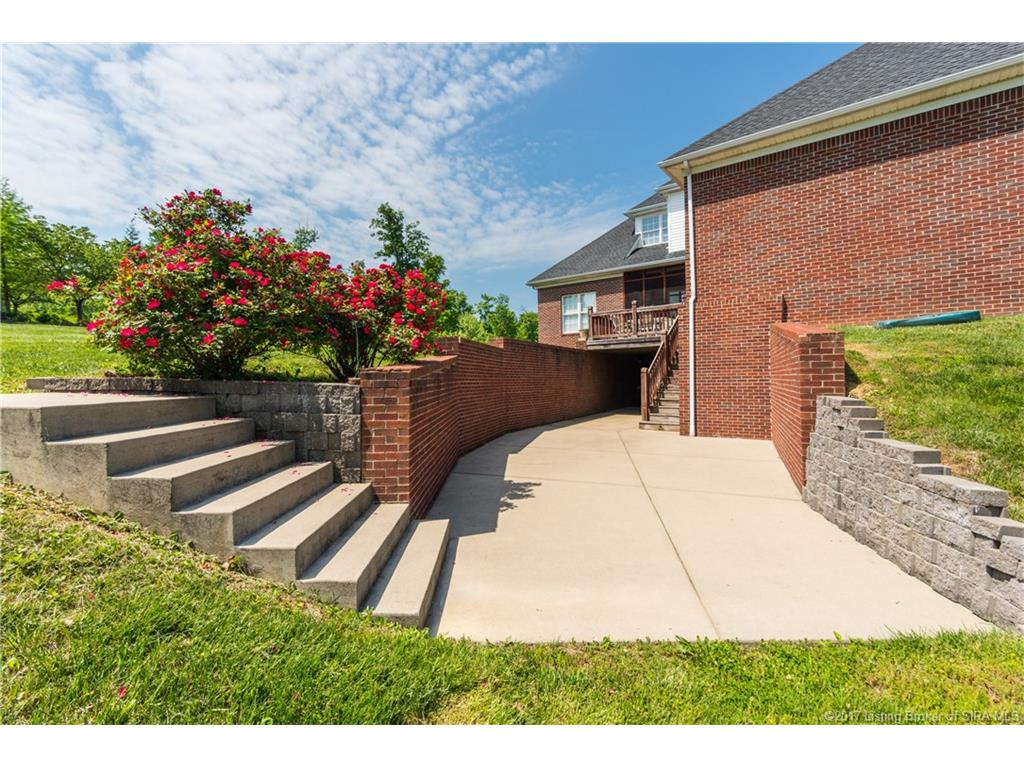 6200 Cherry Grove, Georgetown, IN 47122