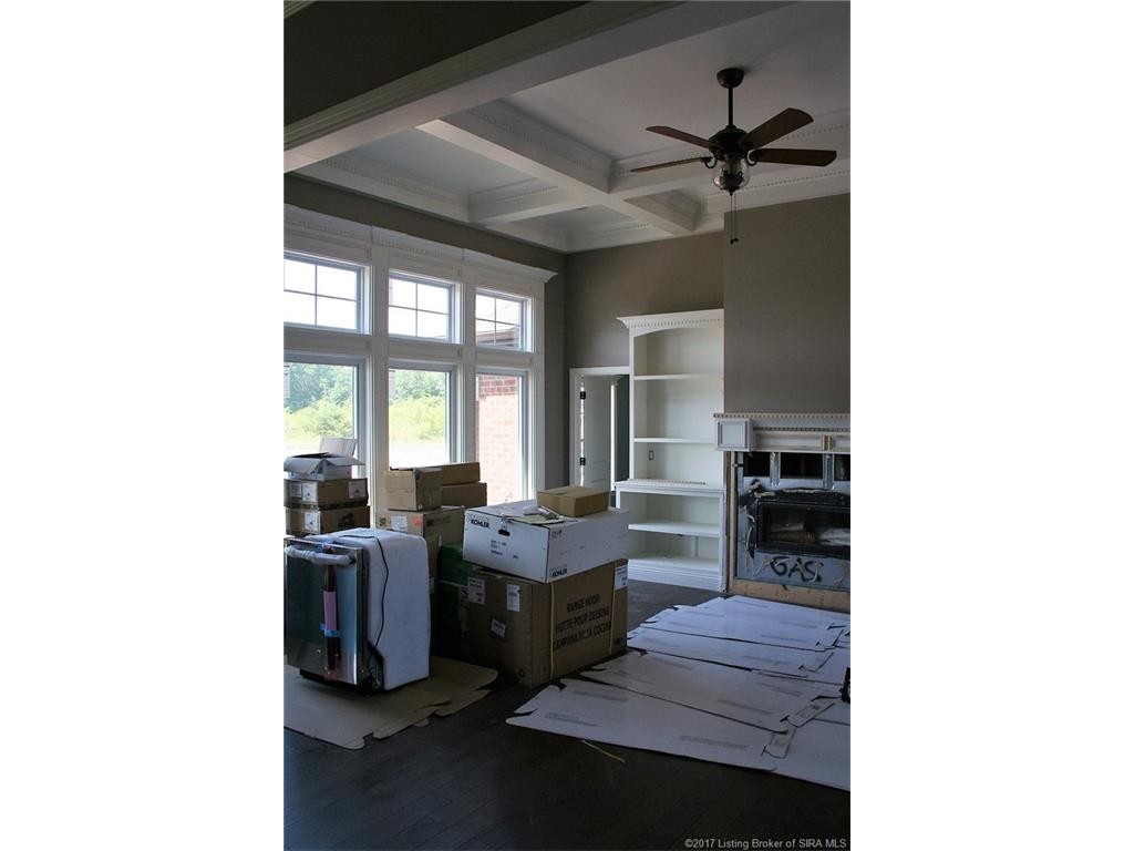 1812 Augusta Pkwy, Henryville, IN 47126