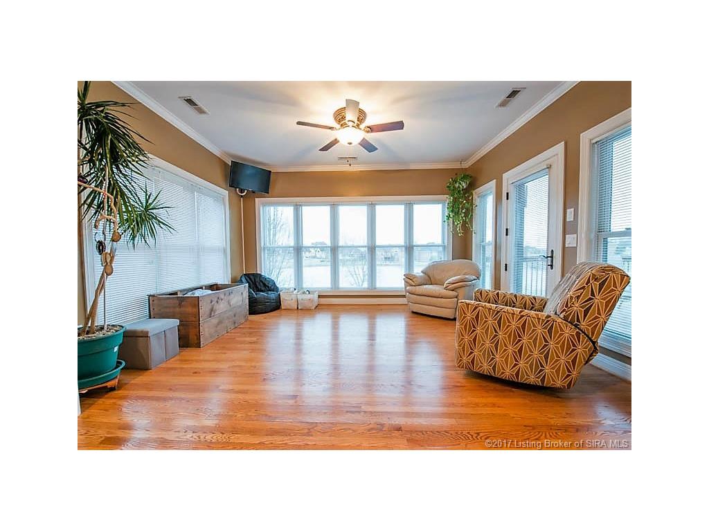 3002 Lake Vista Drive E, Jeffersonville, IN 47130