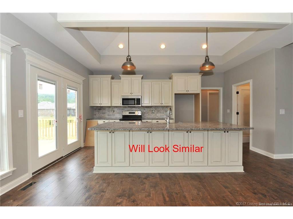 3105 Crystal Lake Dr, Jeffersonville, IN 47130