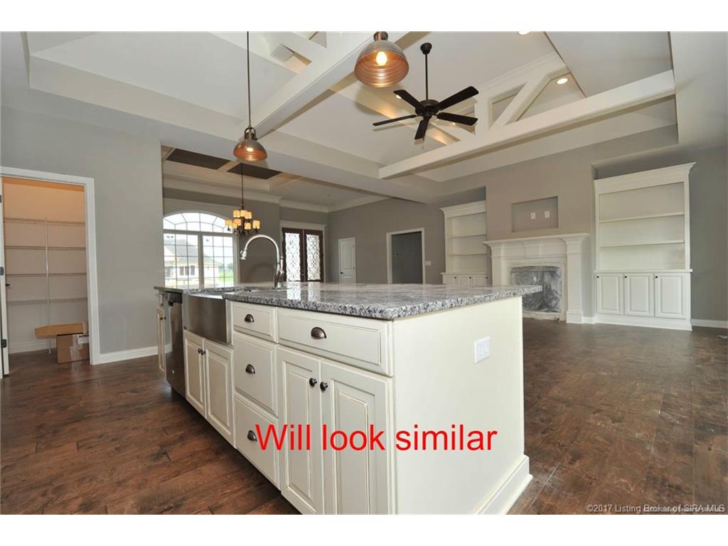 3105 Crystal Lake Dr, Jeffersonville, IN 47130
