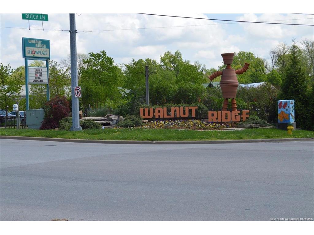 2105 Hamburg Pike, Jeffersonville, IN 47130