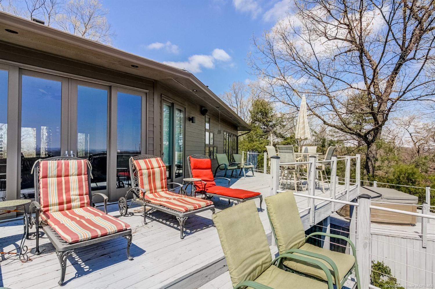 3257 Lands End, New Albany, IN 47150
