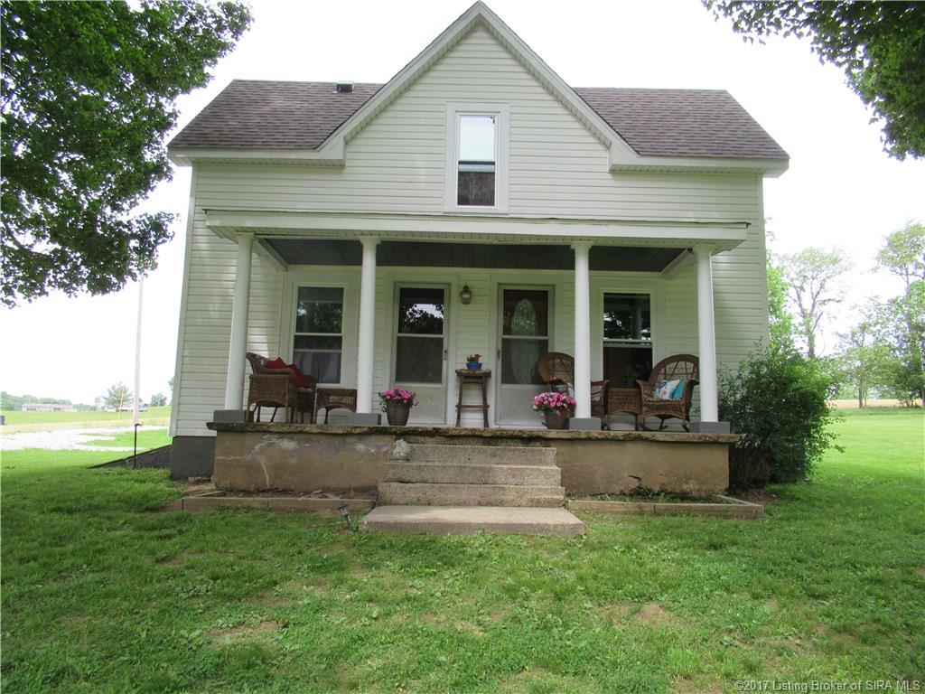 355 N Naugle Lane, Pekin, IN 47165